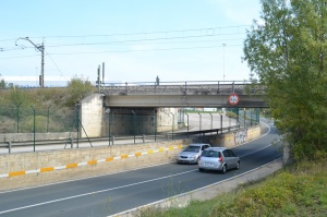 Puente sobre la carretera en el Polígono Industrial de Landaben, en Pamplona-Iruñea.